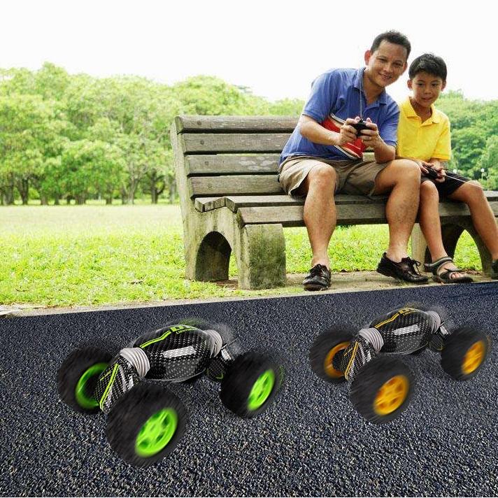 2.4G Rc Off-Road Deformation Car - 4Wd Climber - Green